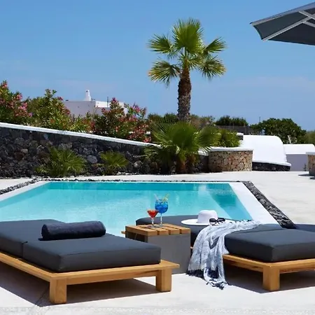 Hideaway Villa Firá