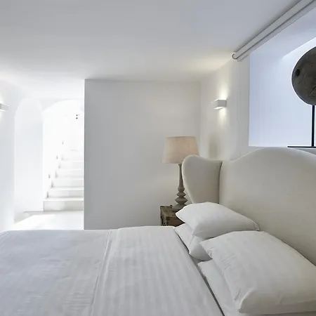 Villa Hideaway Fira (Santorini)