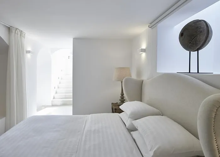 Villa Hideaway Fira (Santorini)