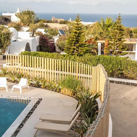 Villa Hideaway Fira (Santorini)
