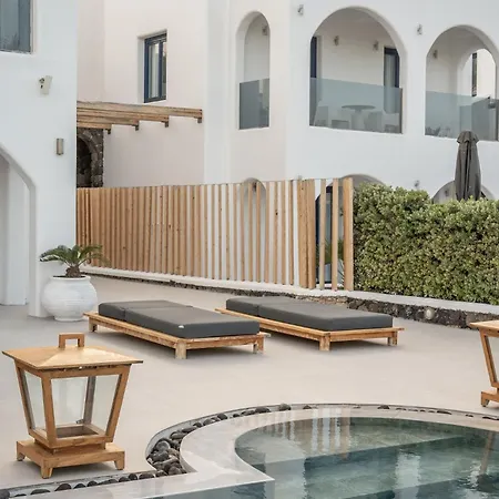 Hideaway Fira (Santorini)