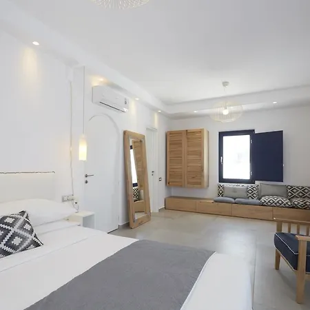 Hideaway Fira (Santorini)