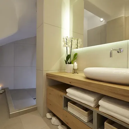 Villa Hideaway Fira (Santorini)