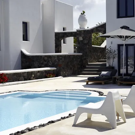 Hideaway Villa Fira (Santorini)