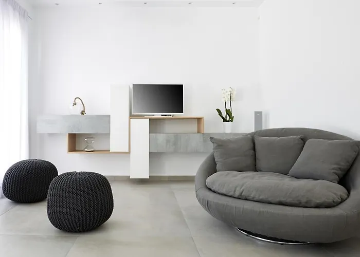 Villa Hideaway Fira (Santorini)