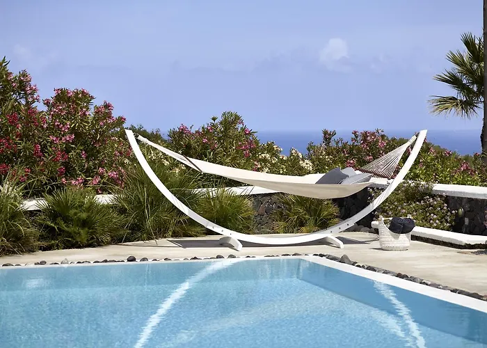 Hideaway Fira (Santorini)