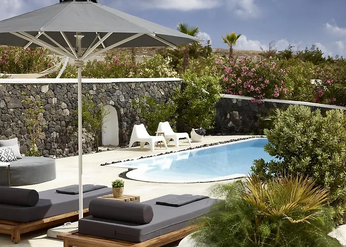 Villa Hideaway Fira (Santorini)