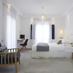 Hideaway Fira (Santorini)