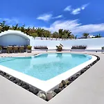 Вилла Hideaway *