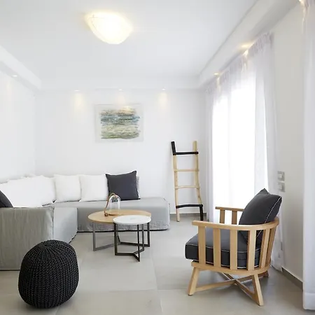 Villa Hideaway By Mr And Mrs White
