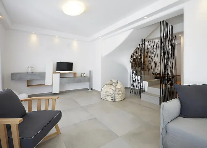 Villa Hideaway Fira (Santorini)